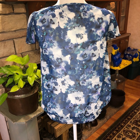 LOFT SIZE SMALL BLUE FLORAL PRINT FLUTTER SLEEVE SHEER BLOUSE - Picture 3 of 4